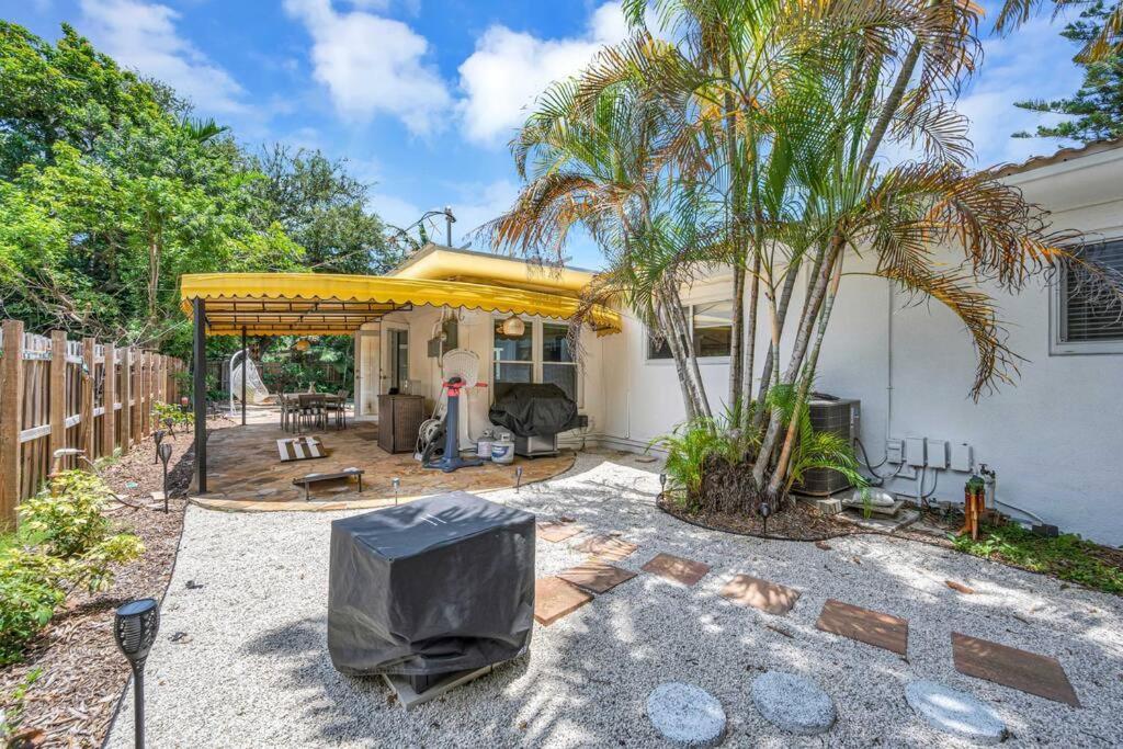 Modern Tropical Pool House North Miami Hot Tub Villa Buitenkant foto