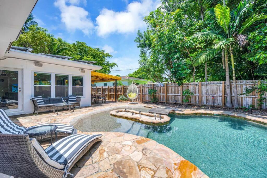 Modern Tropical Pool House North Miami Hot Tub Villa Buitenkant foto