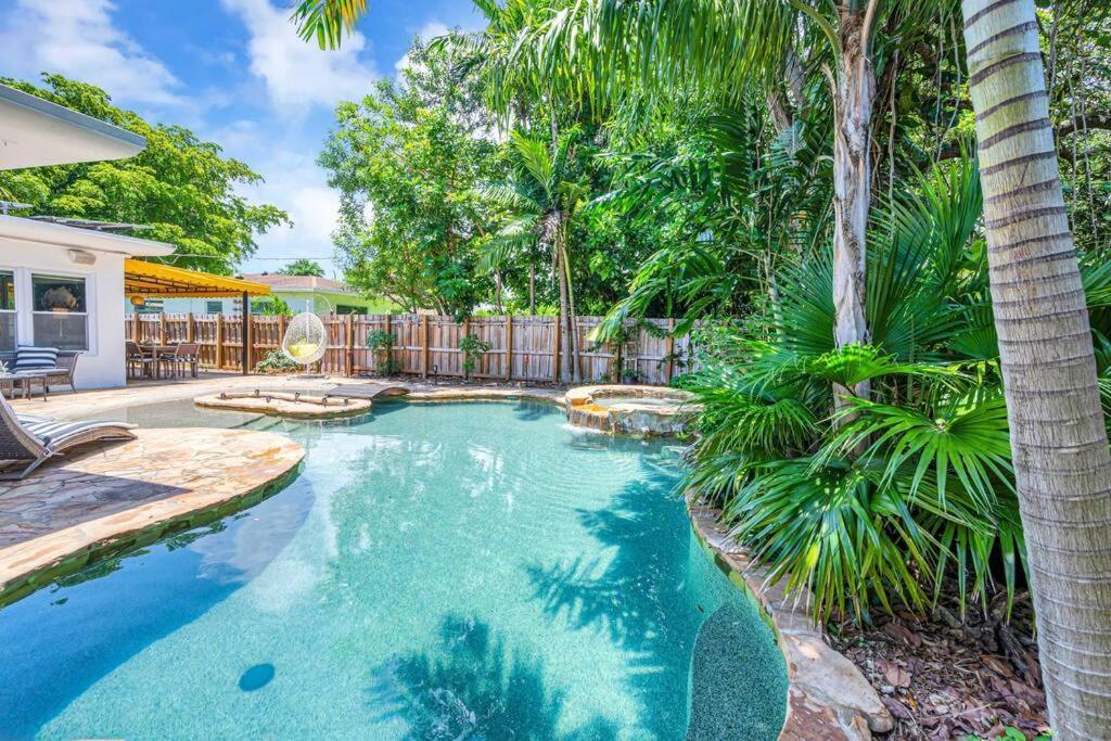 Modern Tropical Pool House North Miami Hot Tub Villa Buitenkant foto